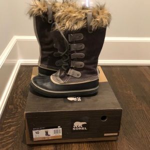 Sorel Joan of Arctic waterproof boots size 10